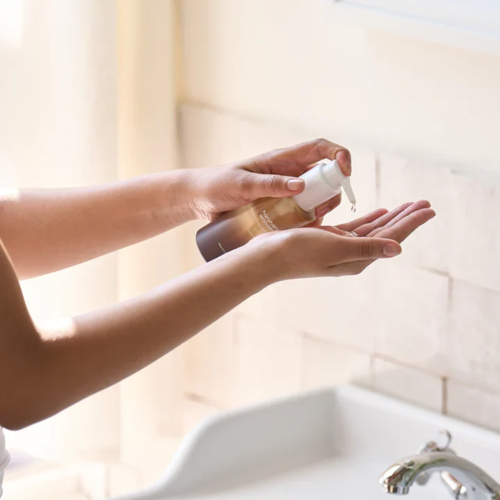 Haruharu WONDER Black Rice Cleansing Oil for hydration