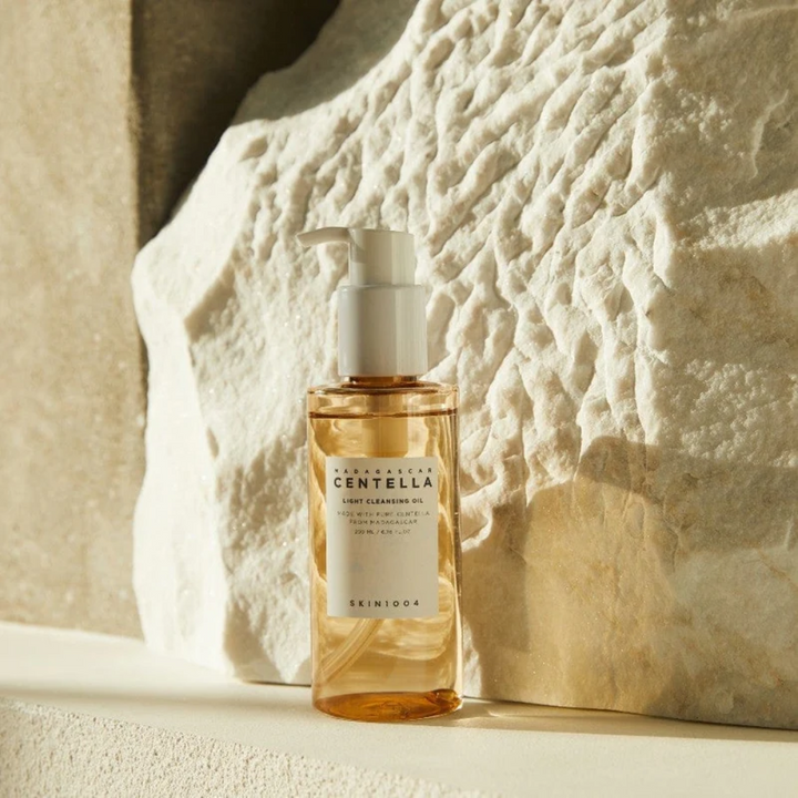 SKIN 1004 Madagascar Centella cleansing oil for makeup removal